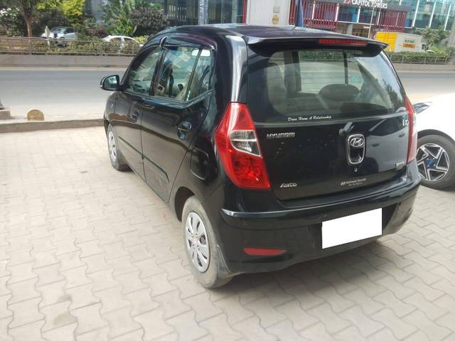 https://images10.gaadi.com/usedcar_image/4578630/original/processed_c1d02af763481ddabb2af83c4271656a.jpg?imwidth=6400