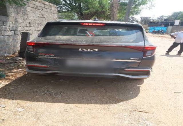https://images10.gaadi.com/usedcar_image/4578643/original/8f3bcdea-1140-466d-abff-bb269b93ddcd.?imwidth=6401