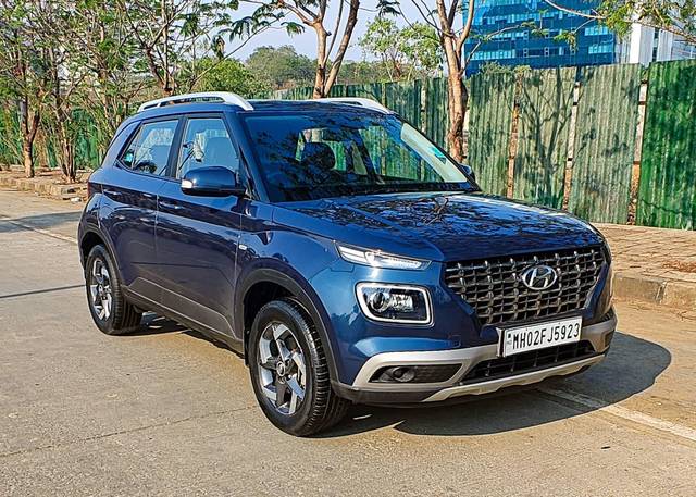 https://images10.gaadi.com/usedcar_image/4578645/original/processed_6ba52bfc9dde6a24e6c4b2e4a3046c16.jpg?imwidth=6400
