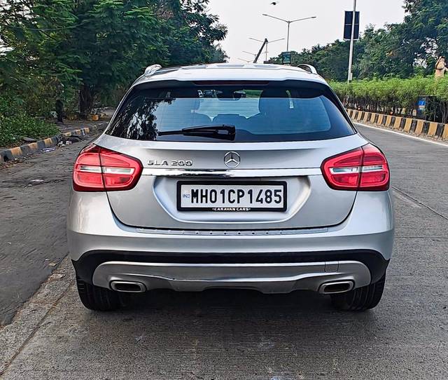 https://images10.gaadi.com/usedcar_image/4578654/original/processed_16cec9cfbf84f6d3469814079b94d9ec.jpg?imwidth=6402