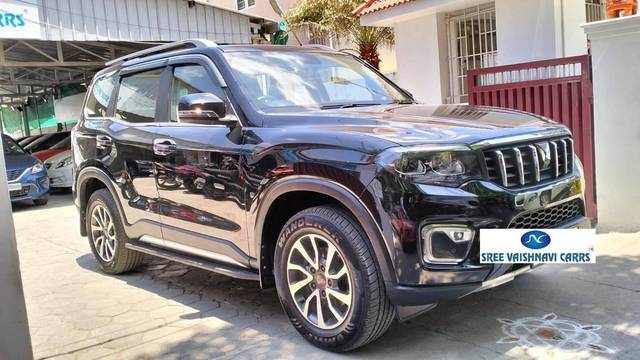 https://images10.gaadi.com/usedcar_image/4578660/original/processed_85d75aed131da19203b36505553a843e.jpeg?imwidth=6400