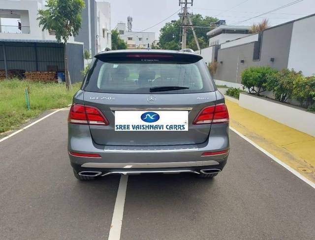 https://images10.gaadi.com/usedcar_image/4578702/original/processed_c8ad594602220b31bf79c79463e65ba2.jpeg?imwidth=6402