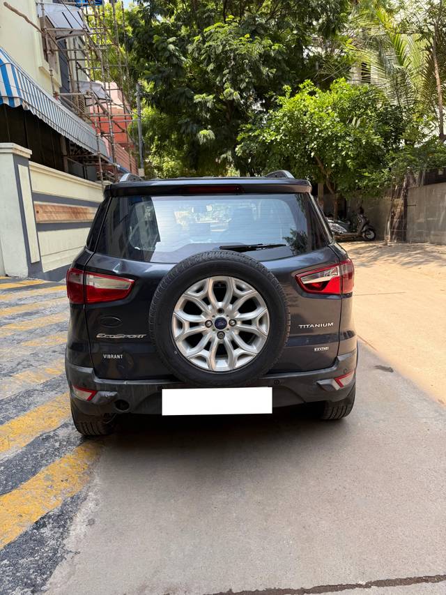 https://images10.gaadi.com/usedcar_image/4578713/original/processed_380fa822-3684-4400-86ac-963a869905c9.jpg?imwidth=6402