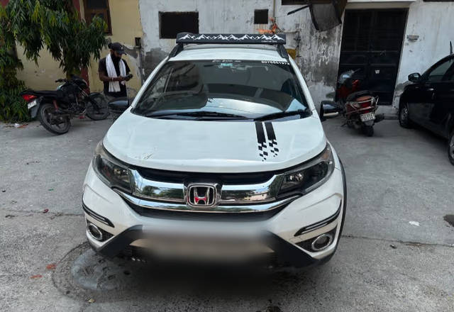 https://images10.gaadi.com/usedcar_image/4578735/original/8e98cec1-5b54-4401-bc9c-e24b88196b83.?imwidth=6400