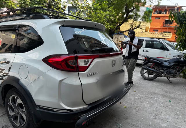 https://images10.gaadi.com/usedcar_image/4578735/original/fa71a24e-6df3-43c0-a466-077c643a1349.?imwidth=6402