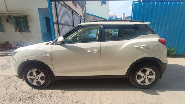 https://images10.gaadi.com/usedcar_image/4578744/original/b4cd49b1d13a25dc683ac0f82c581739.jpg?imwidth=6402
