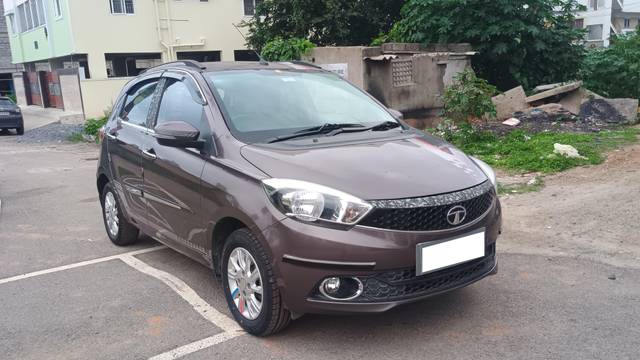 https://images10.gaadi.com/usedcar_image/4578751/original/processed_d2fe01404edc2ac5419fe13a3493ab7b.jpg?imwidth=6400