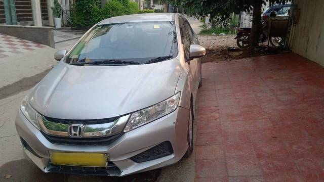 https://images10.gaadi.com/usedcar_image/4578791/original/processed_dd7b8774-3f83-4edc-a5ce-31c3bcb02306.jpg?imwidth=6400