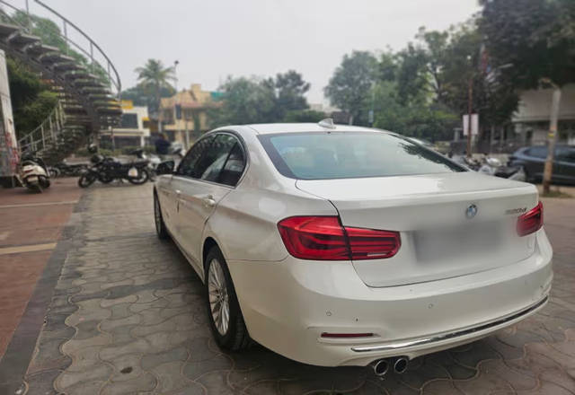 https://images10.gaadi.com/usedcar_image/4578810/original/75548e5f-de5d-46a5-bb7d-ddd09b096524.?imwidth=6401