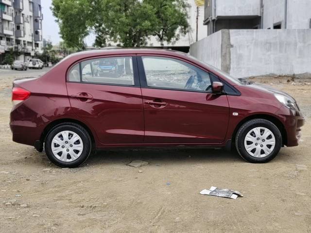 https://images10.gaadi.com/usedcar_image/4578813/original/bac4f2fcb602a292c851a62118e6419e.jpg?imwidth=6401