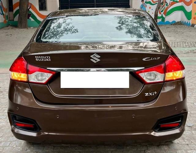 https://images10.gaadi.com/usedcar_image/4578815/original/processed_68e673b4-74e4-456d-acd8-5cda93a17e36.jpg?imwidth=6401