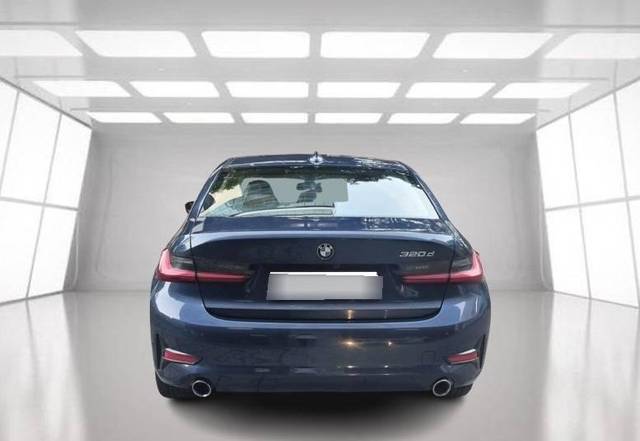 https://images10.gaadi.com/usedcar_image/4578820/original/processed_85676390fdd5e5e6d5d639fa6d04f5fa.jpeg?imwidth=6402