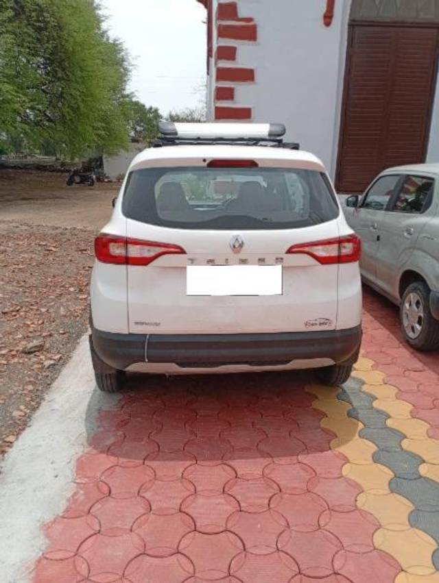 https://images10.gaadi.com/usedcar_image/4578827/original/processed_48880071-15e4-433f-bdbc-17b1d2404841.jpg?imwidth=6400