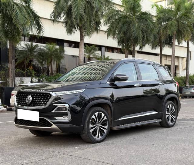 https://images10.gaadi.com/usedcar_image/4578858/original/processed_3eddeaa77e871fef1e83b3bad9e227f0.jpg?imwidth=6400