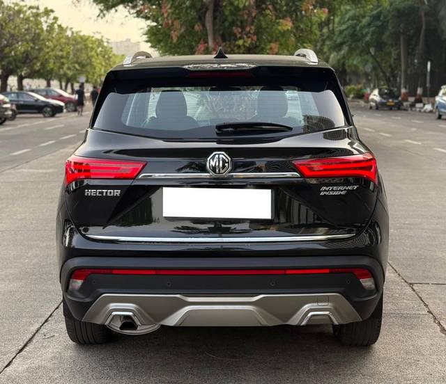 https://images10.gaadi.com/usedcar_image/4578858/original/processed_787b5849f2ed37b4198e1d802e0d00ff.jpg?imwidth=6401