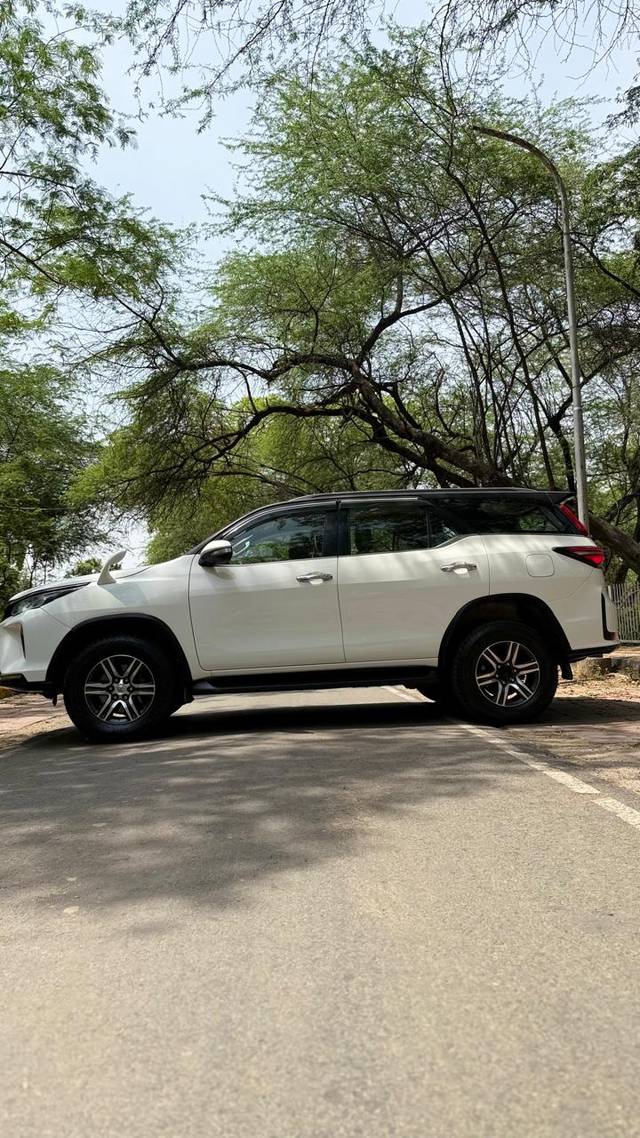https://images10.gaadi.com/usedcar_image/4578864/original/33f88da891101812013c824acb3cc66c.jpg?imwidth=6402