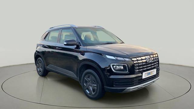 https://images10.gaadi.com/usedcar_image/4578872/original/7d70a5af93a06620ae585f321ad9267e.jpg?imwidth=6400