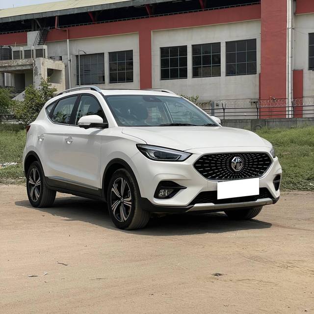 https://images10.gaadi.com/usedcar_image/4578885/original/processed_eb4063d7b19a6fdc6962ade37c2b0749.jpg?imwidth=6400