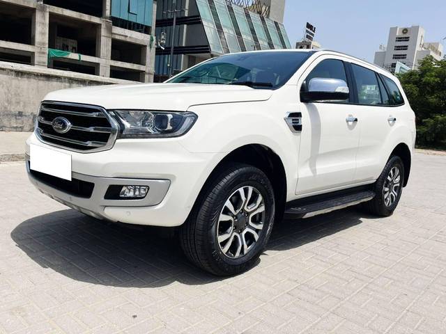 https://images10.gaadi.com/usedcar_image/4578888/original/processed_ca97a8b76edb08a70e5aa2a1b183938d.jpg?imwidth=6402