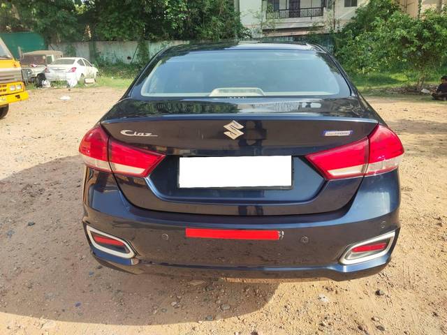 https://images10.gaadi.com/usedcar_image/4578922/original/processed_5895da85ecfb6253249c392d465bb022.jpg?imwidth=6401