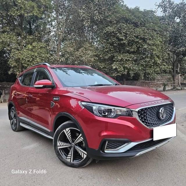 https://images10.gaadi.com/usedcar_image/4578926/original/processed_1442057924fdca3b6099eff48e316132.jpg?imwidth=6400