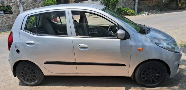https://images10.gaadi.com/usedcar_image/4578990/original/2f11e88ec67cc208c4690b30bc39fb12.jpg?imwidth=6402