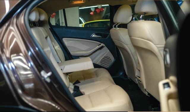 https://images10.gaadi.com/usedcar_image/4578996/original/7a1c19d13d3b12f1e08aec9e4f5e4648.jpg?imwidth=6401