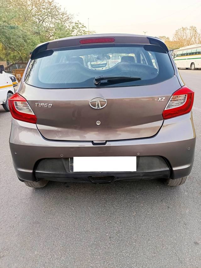 https://images10.gaadi.com/usedcar_image/4579011/original/processed_a0dbba2f736329a90b6c8d9d391945a0.jpg?imwidth=6402