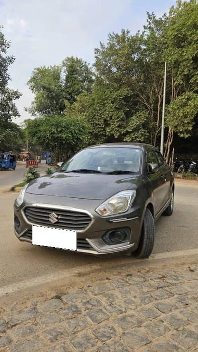 https://images10.gaadi.com/usedcar_image/4579020/original/processed_827c615ff1cf3f32d3364dd1bbc24bd9.jpg?imwidth=6400