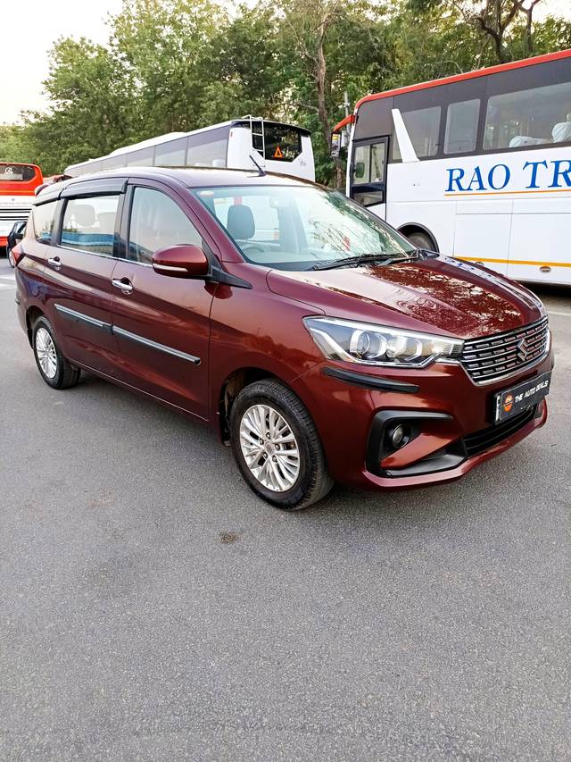 https://images10.gaadi.com/usedcar_image/4579021/original/processed_a44ae6edcb3e98fe9d8a2d53d2a17b0c.jpg?imwidth=6400