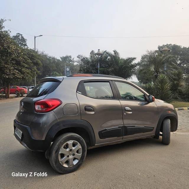 https://images10.gaadi.com/usedcar_image/4579034/original/processed_98bd74d6f4f50df3d30b46f8c3108b8a.jpg?imwidth=6402