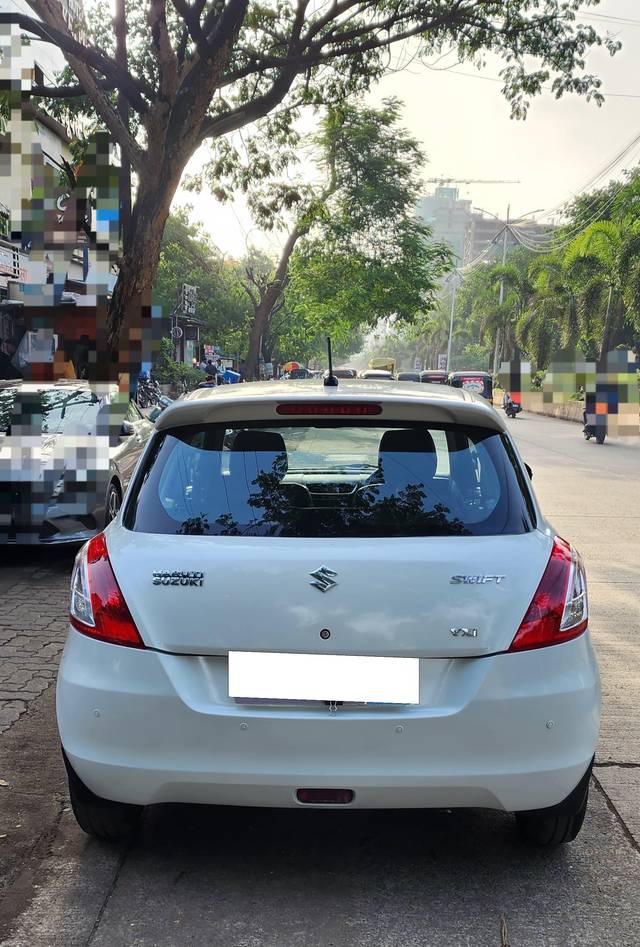 https://images10.gaadi.com/usedcar_image/4579036/original/processed_22350d429a847afdf1bf8700060570fe.jpg?imwidth=6402