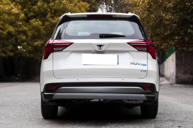 https://images10.gaadi.com/usedcar_image/4579038/original/processed_64177bf28c8bd78fe5ee242f03e82c9f.jpg?imwidth=6402