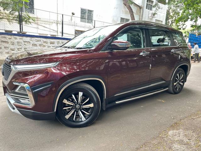 https://images10.gaadi.com/usedcar_image/4579040/original/4b33a9dfc71b194bae77cf1f116dc10b.jpg?imwidth=6400