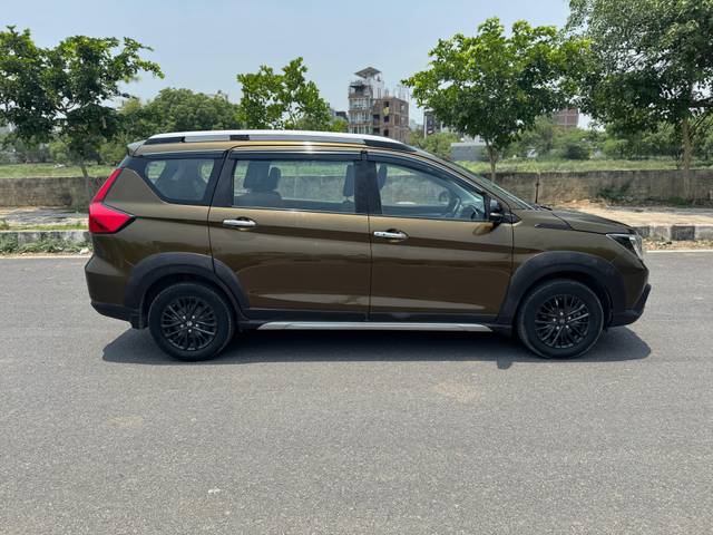 https://images10.gaadi.com/usedcar_image/4579049/original/e20034125dc7651291a0a8afd25f981d.jpg?imwidth=6401