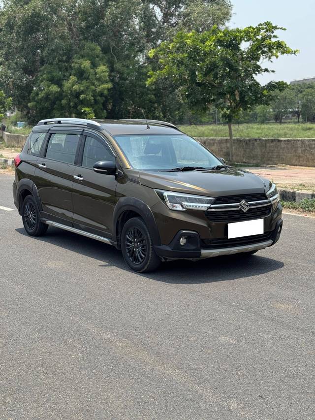 https://images10.gaadi.com/usedcar_image/4579049/original/processed_61bd5818055011f9acd06d0428e29f6c.jpg?imwidth=6400