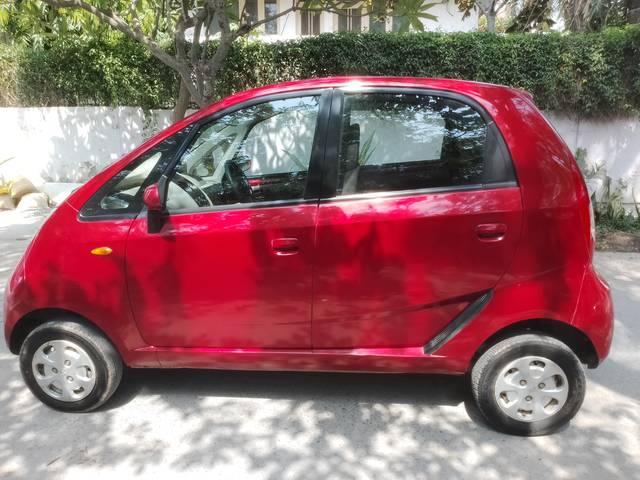https://images10.gaadi.com/usedcar_image/4579059/original/693ab8ea6eceeb266764c76952a83380.jpg?imwidth=6402