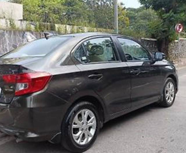 https://images10.gaadi.com/usedcar_image/4579061/original/020764c3eeec1449796a9dad4b12878b.jpeg?imwidth=6401