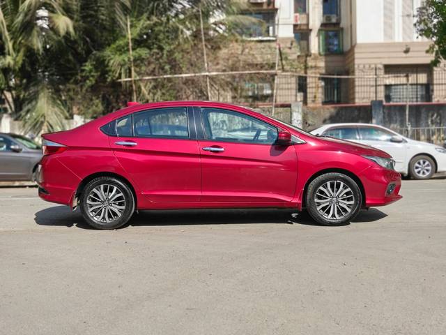 https://images10.gaadi.com/usedcar_image/4579068/original/df866c4909052607317f04a90379ab53.jpg?imwidth=6401
