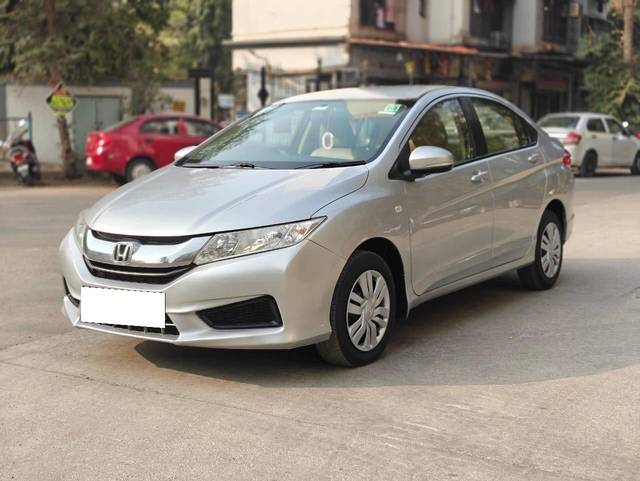 https://images10.gaadi.com/usedcar_image/4579077/original/processed_0a50462e582a12d5ac89978d3df78e4e.jpg?imwidth=6400
