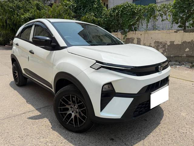 https://images10.gaadi.com/usedcar_image/4579090/original/processed_858e0c760c328a24a4a81e6413a266ae.jpg?imwidth=6401