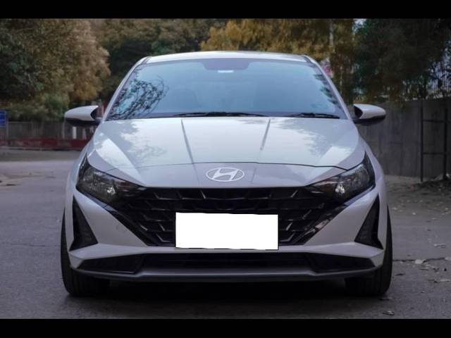 https://images10.gaadi.com/usedcar_image/4579092/original/processed_f59c3224d5e89fe5d2c2ee669fae6232.jpg?imwidth=6400
