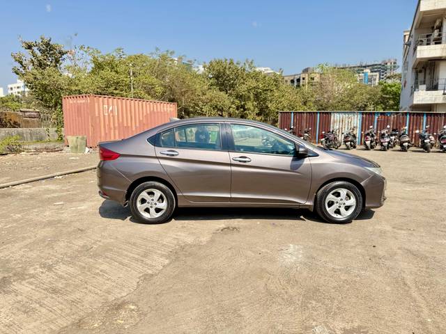 https://images10.gaadi.com/usedcar_image/4579104/original/7f103db56f7769335911e0de2bc863aa.jpg?imwidth=6401