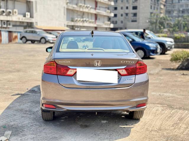 https://images10.gaadi.com/usedcar_image/4579104/original/processed_9b90231751701e00aab720cca3d5820c.jpg?imwidth=6402
