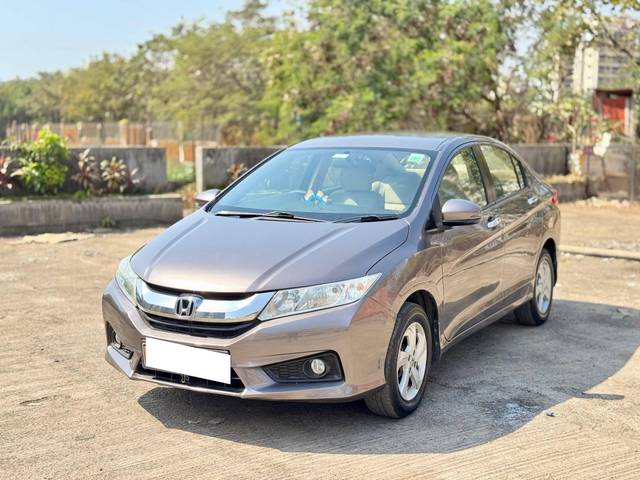 https://images10.gaadi.com/usedcar_image/4579104/original/processed_a0acd55d75fcd90963db2f710b40f22c.jpg?imwidth=6400