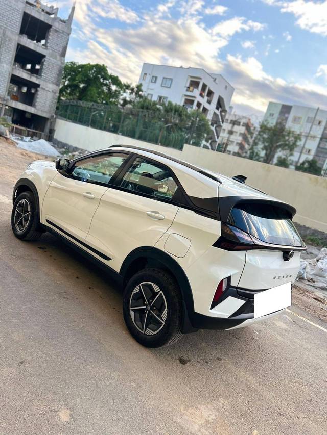 https://images10.gaadi.com/usedcar_image/4579128/original/processed_266cc7c2ef0c7d8dc893575ededce314.jpg?imwidth=6402