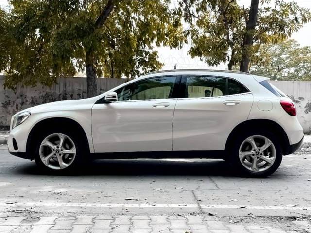 https://images10.gaadi.com/usedcar_image/4579172/original/fab883ae0e3f424262190ebc3076b295.jpg?imwidth=6402