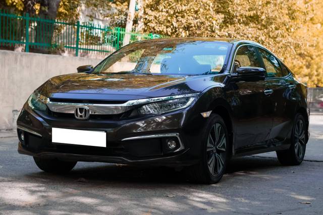 https://images10.gaadi.com/usedcar_image/4579181/original/processed_68c51e7b302b1671c8d202c63af803da.jpg?imwidth=6402