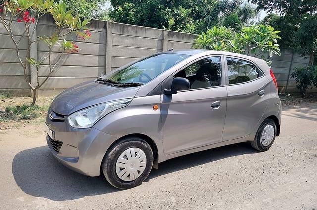 https://images10.gaadi.com/usedcar_image/4579184/original/160a42a9c19131082fcc42729a92c99e.jpg?imwidth=6400