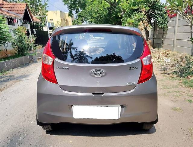 https://images10.gaadi.com/usedcar_image/4579184/original/processed_c0e974571d148af211379576da1510c7.jpg?imwidth=6402
